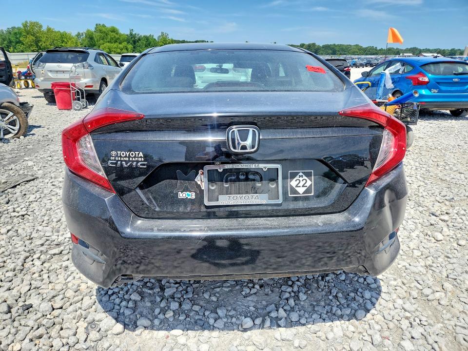 Продаж на аукціоні авто 2018 Honda Civic, vin: 2HGFC2F57JH584346, номер лоту: 59385126