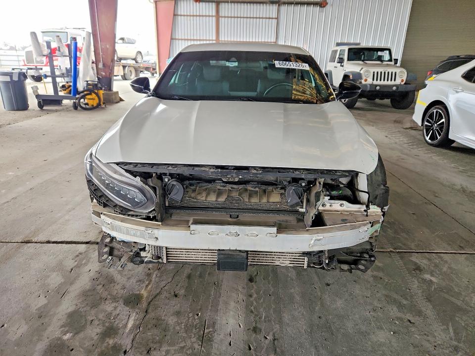 60651326 :رقم المزاد ، 1HGCV1F31MA056262 vin ، 2021 Honda Accord مزاد بيع