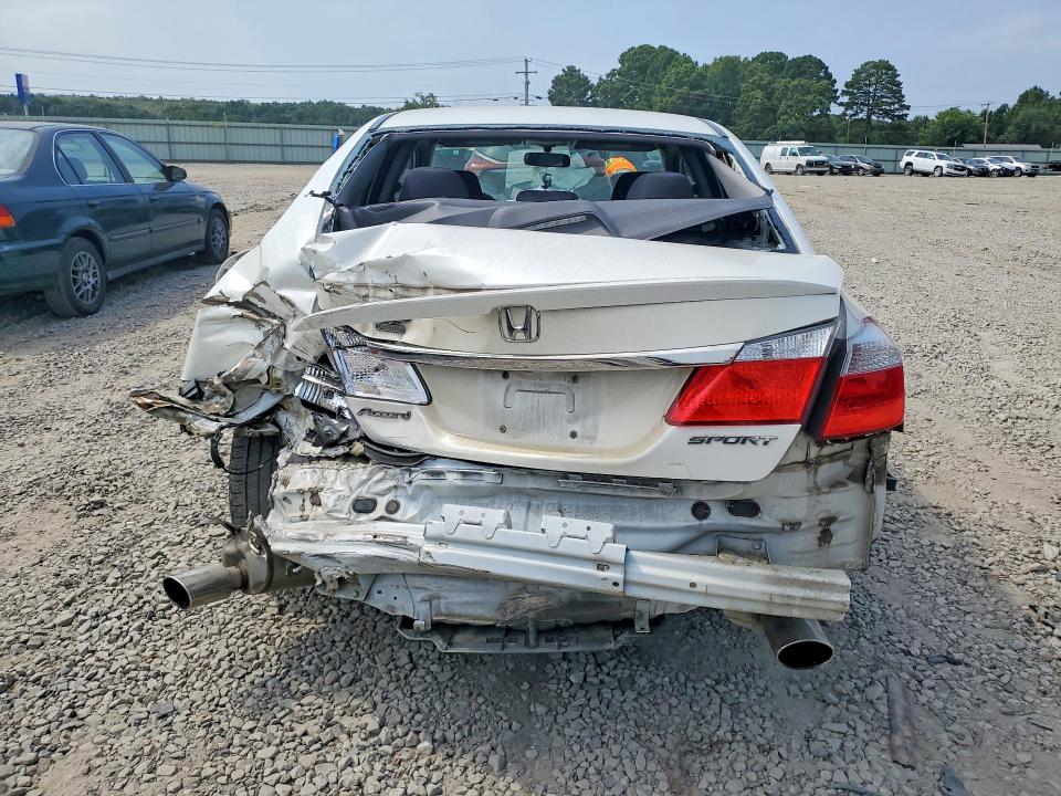62823866 :رقم المزاد ، 1HGCR2F59FA058209 vin ، 2015 Honda Accord مزاد بيع