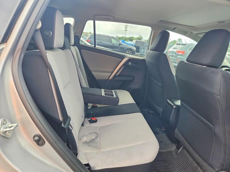 63126886 :رقم المزاد ، 2T3RFREV5HW569383 vin ، 2017 Toyota Rav4 مزاد بيع