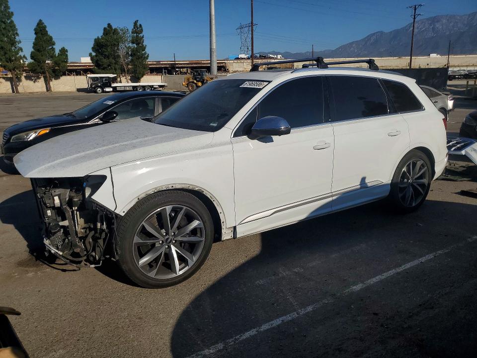 61969586 :رقم المزاد ، WA1VWBF74ND006107 vin ، 2022 Audi Sq7 مزاد بيع