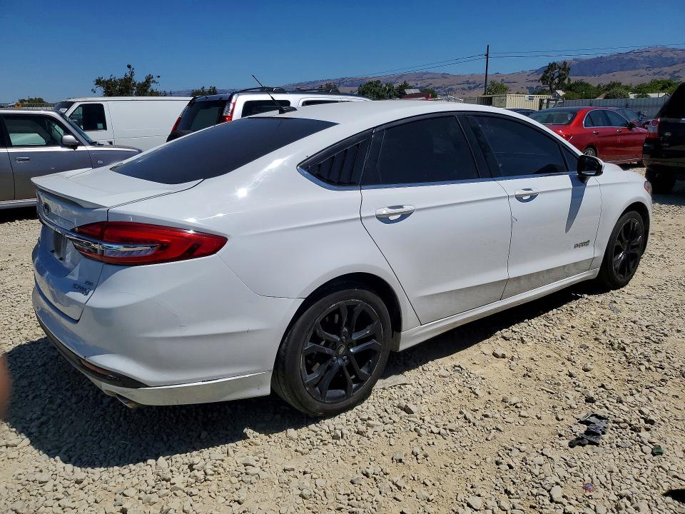 Продажа на аукционе авто 2018 Ford Fusion, vin: 3FA6P0LU4JR249364, номер лота: 60039326