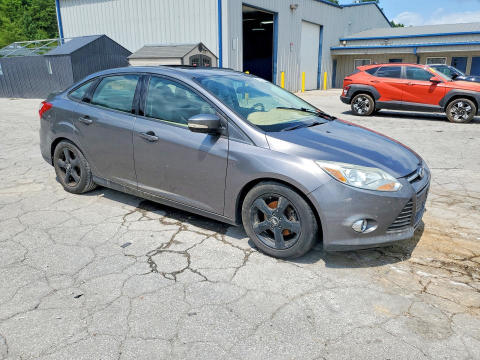 2014 Ford Focus მანქანა იყიდება აუქციონზე, vin: 1FADP3F2XEL425809, აუქციონის ნომერი: 62546966