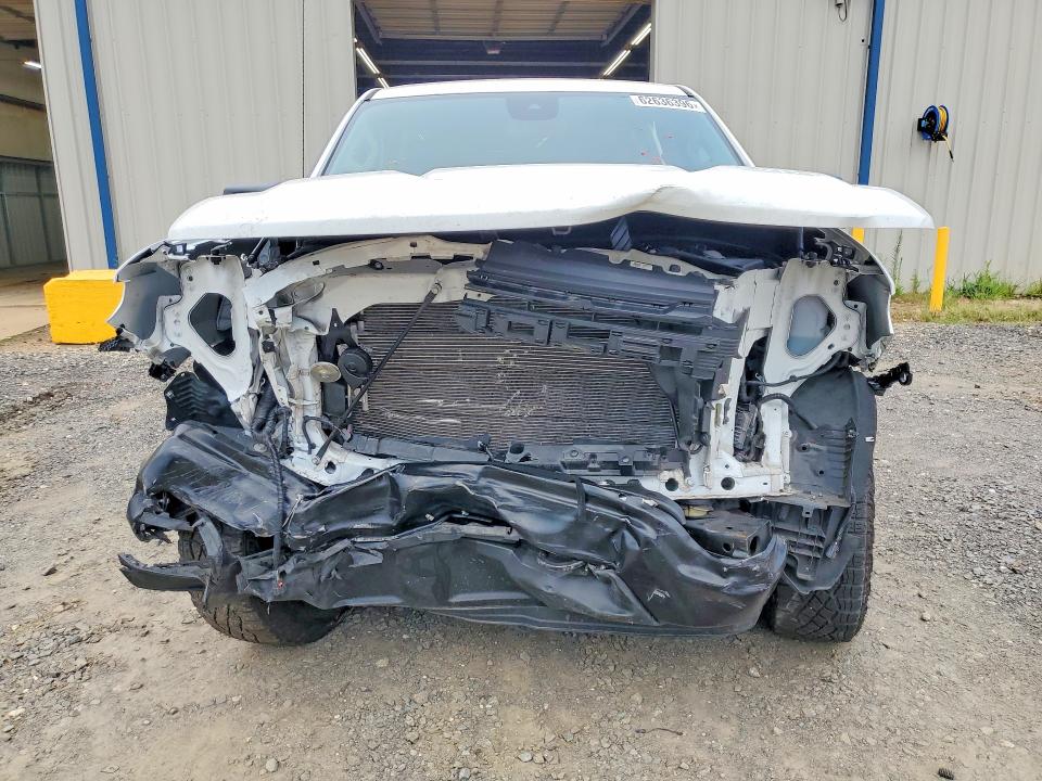 Продажа на аукционе авто 2023 Chevrolet Silverado, vin: 1GCUDAEDXPZ309553, номер лота: 62636396