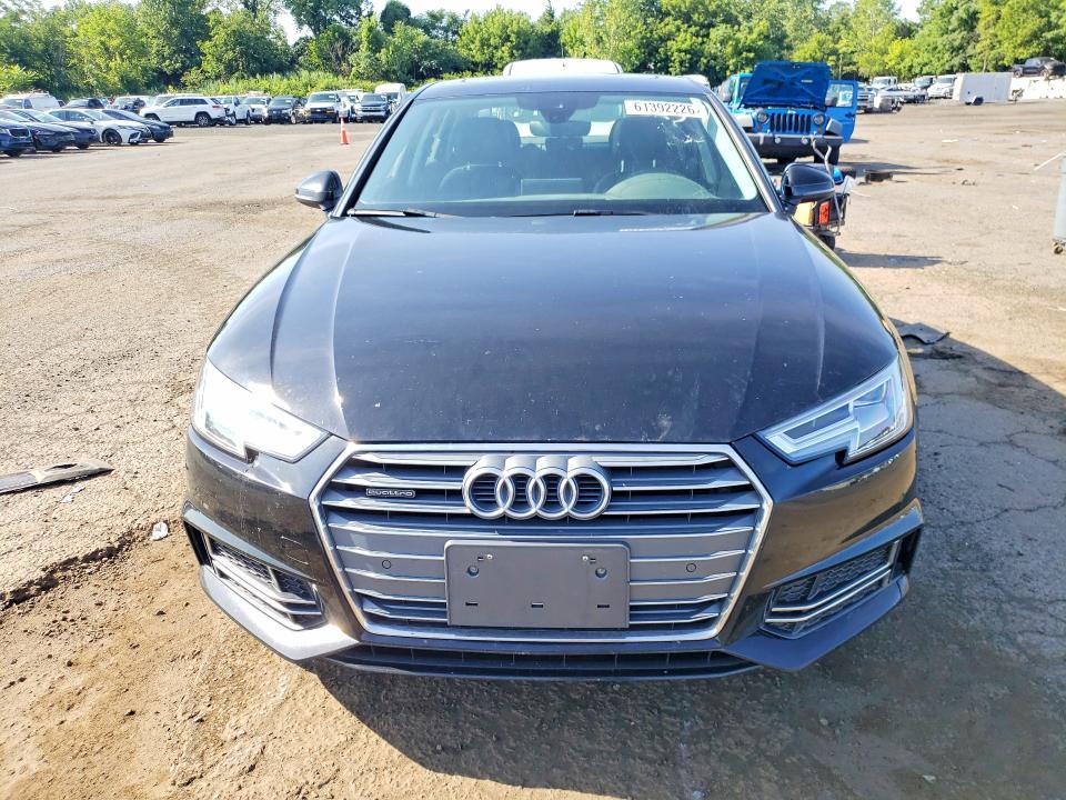 Продажа на аукционе авто 2018 Audi A4, vin: WAUENAF44JA133182, номер лота: 61392226