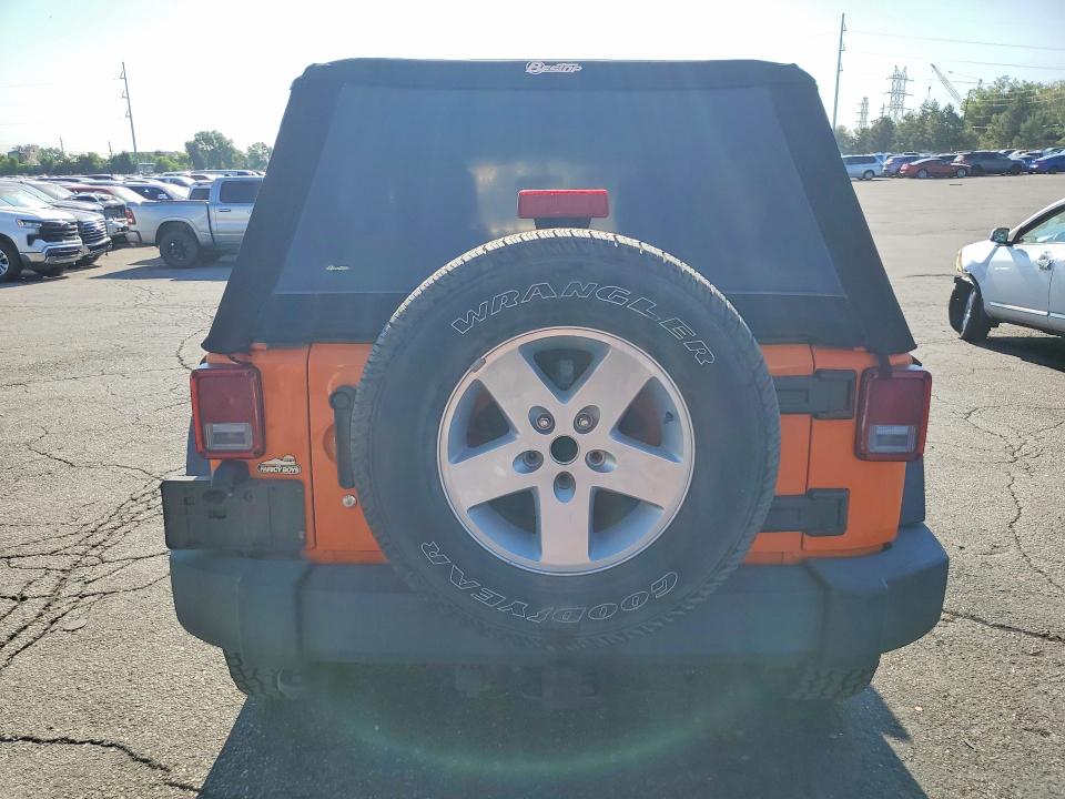Продажа на аукционе авто 2013 Jeep Wrangler Unlimited, vin: 1C4BJWDG5DL520568, номер лота: 61841916