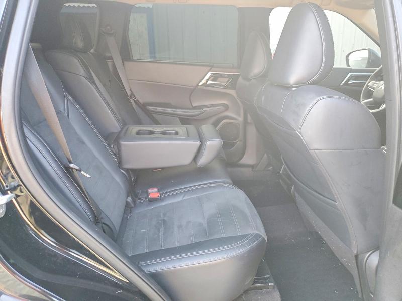 61312756 :رقم المزاد ، JA4J4UA8XNZ064774 vin ، 2022 Mitsubishi Outlander مزاد بيع