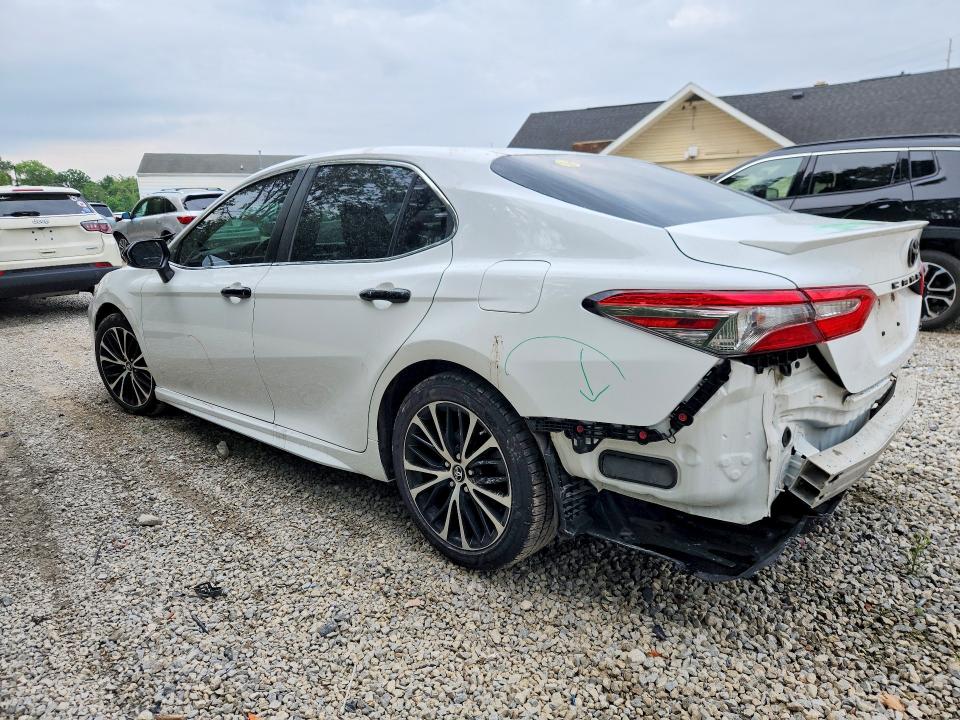 2018 Toyota Camry მანქანა იყიდება აუქციონზე, vin: 4T1B11HK6JU641452, აუქციონის ნომერი: 60435976