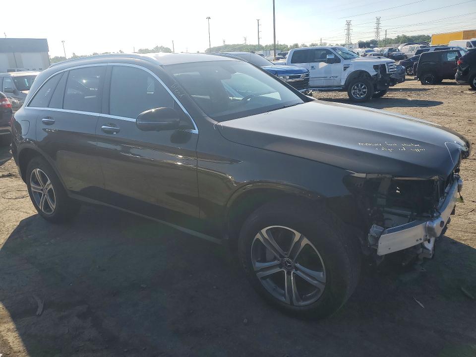 62120716 :رقم المزاد ، WDC0G4KB6JV109059 vin ، 2018 Mercedes-benz Glc مزاد بيع
