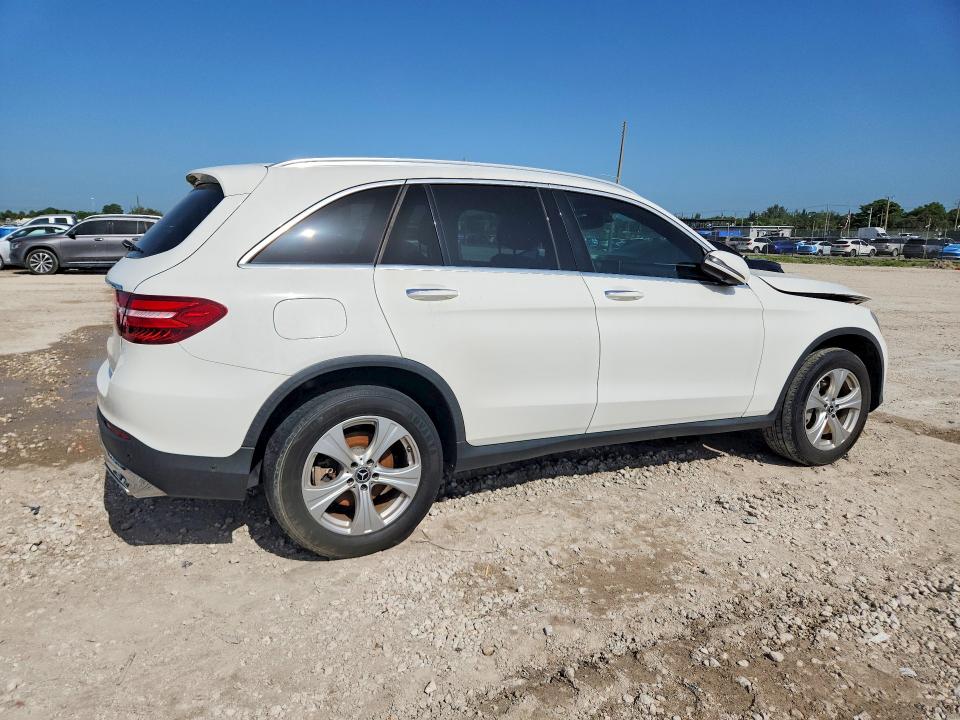 60852006 :رقم المزاد ، WDC0G4JB8JV110716 vin ، 2018 Mercedes-benz Glc مزاد بيع