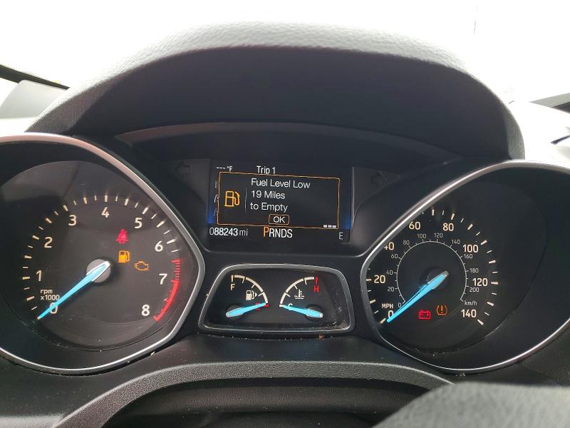 2017 Ford Escape მანქანა იყიდება აუქციონზე, vin: 1FMCU0GD9HUA99637, აუქციონის ნომერი: 61540666