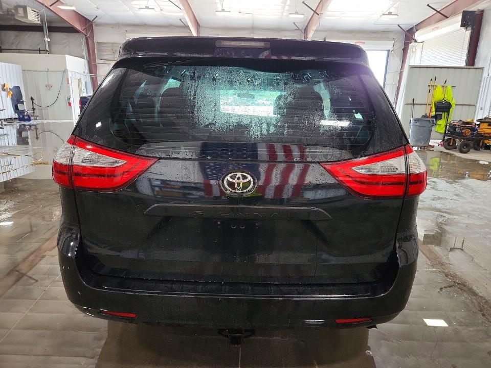 Продажа на аукционе авто 2017 Toyota Sienna, vin: 5TDZZ3DCXHS870172, номер лота: 60012596