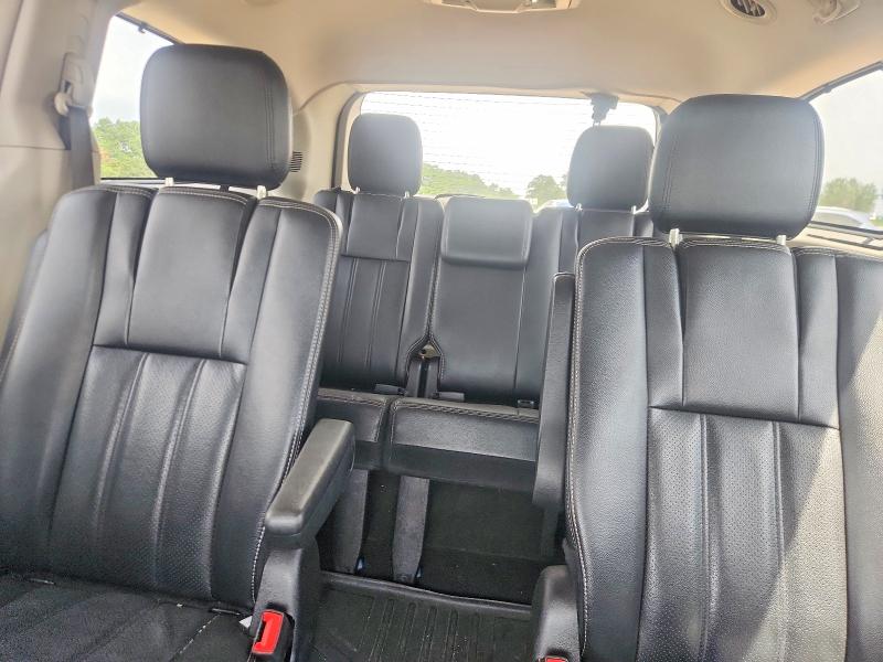 59958796 :رقم المزاد ، 2C4RC1CG4FR630566 vin ، 2015 Chrysler Town & Country مزاد بيع