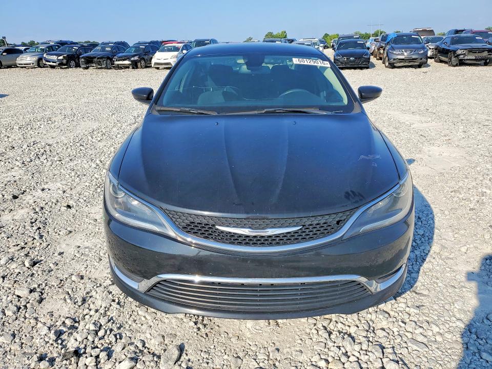 60129016 :رقم المزاد ، 1C3CCCABXGN112389 vin ، 2016 Chrysler 200 مزاد بيع