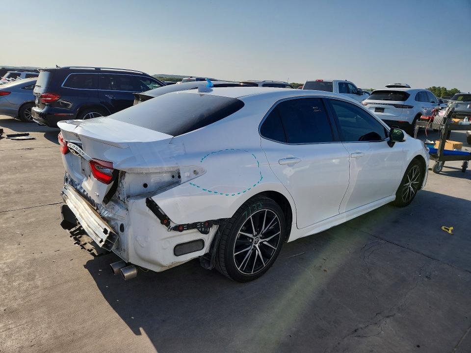 63329596 :رقم المزاد ، 4T1G11AK3PU740366 vin ، 2023 Toyota Camry مزاد بيع