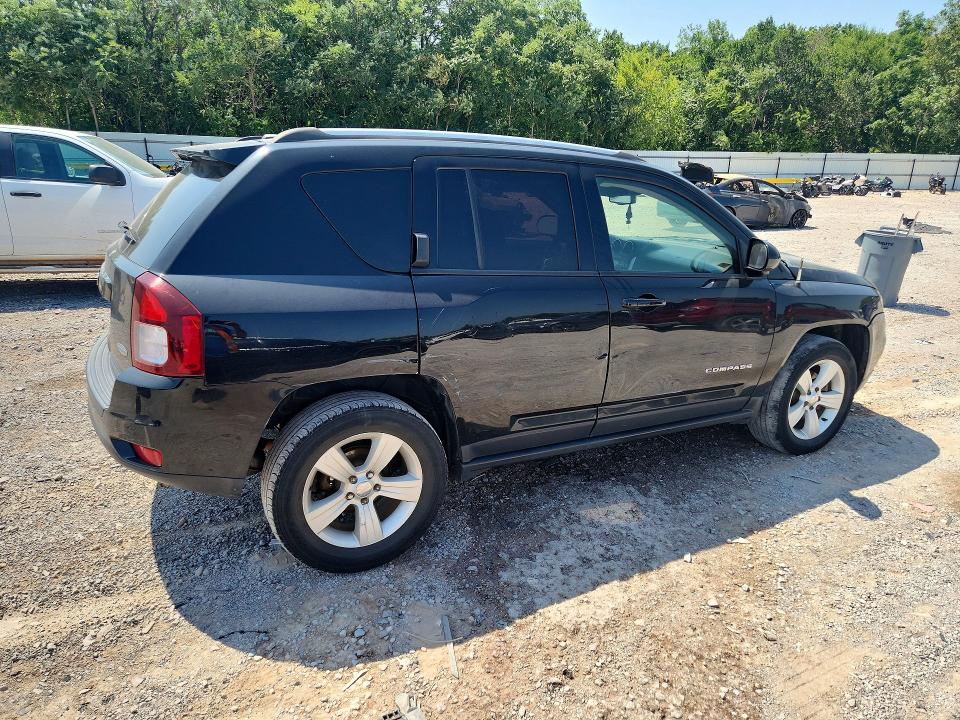 61228206 :رقم المزاد ، 1C4NJDEB0HD191556 vin ، 2017 Jeep Compass مزاد بيع
