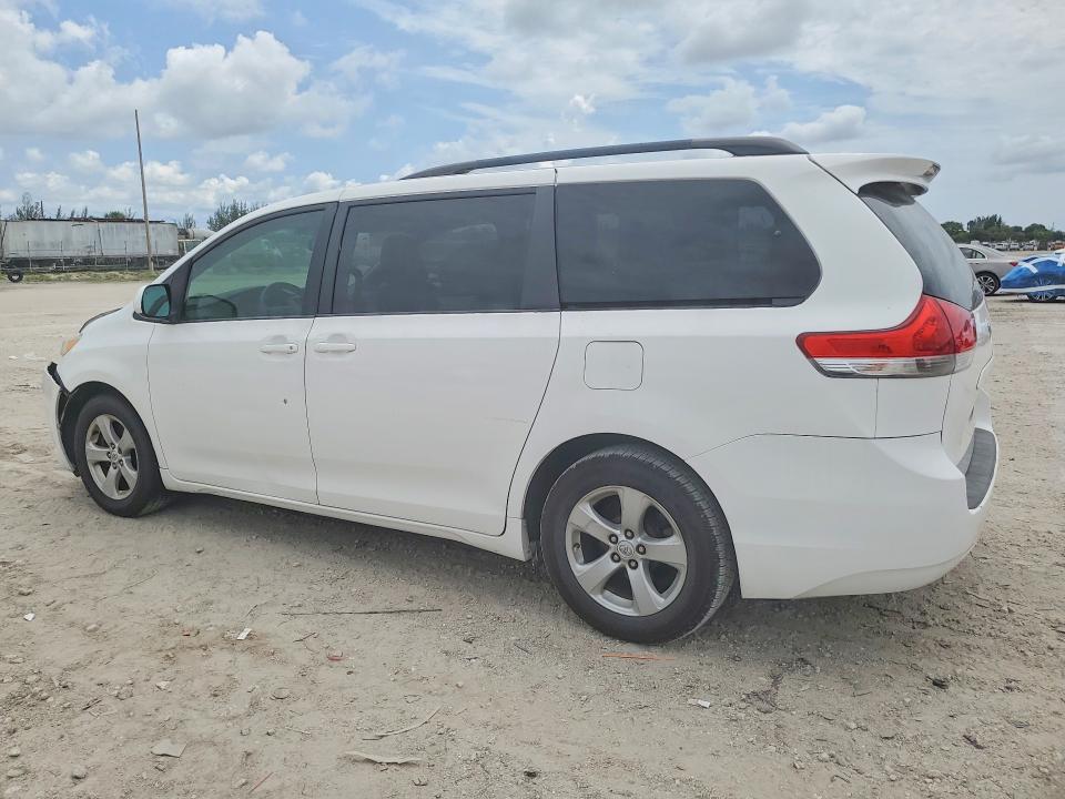 2011 Toyota Sienna მანქანა იყიდება აუქციონზე, vin: 5TDKK3DC1BS004759, აუქციონის ნომერი: 63595116