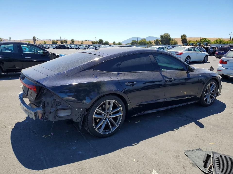 2021 Audi A7 მანქანა იყიდება აუქციონზე, vin: WAUVPBF24MN030954, აუქციონის ნომერი: 61801346