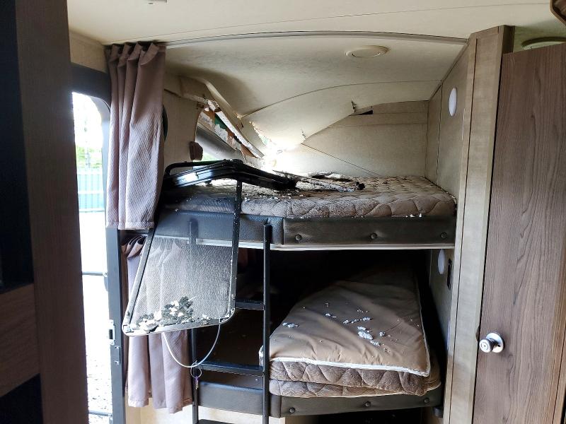 62408536 :رقم المزاد ، 4X4TRLC27JZ152110 vin ، 2018 Forest River Sier Recreational Vehicle (rv) مزاد بيع