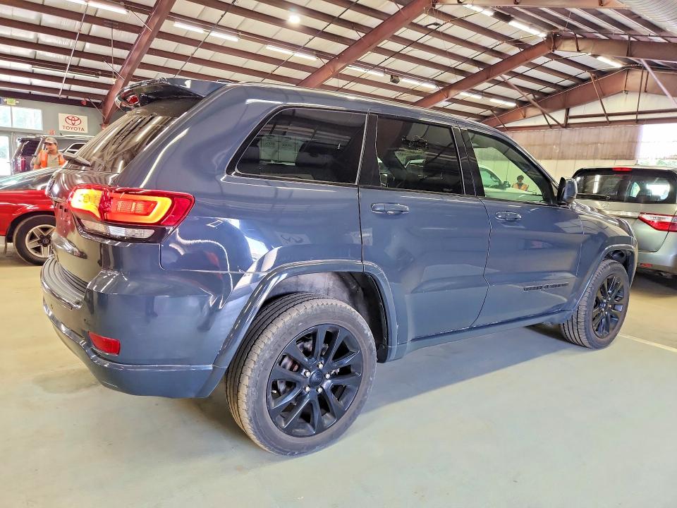 Продажа на аукционе авто 2018 Jeep Grand Cherokee, vin: 1C4RJFAG5JC120413, номер лота: 61551836