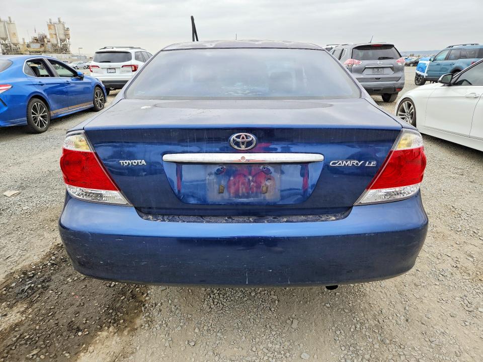 2005 Toyota Camry მანქანა იყიდება აუქციონზე, vin: 4T1BE30KX5U383485, აუქციონის ნომერი: 59259616