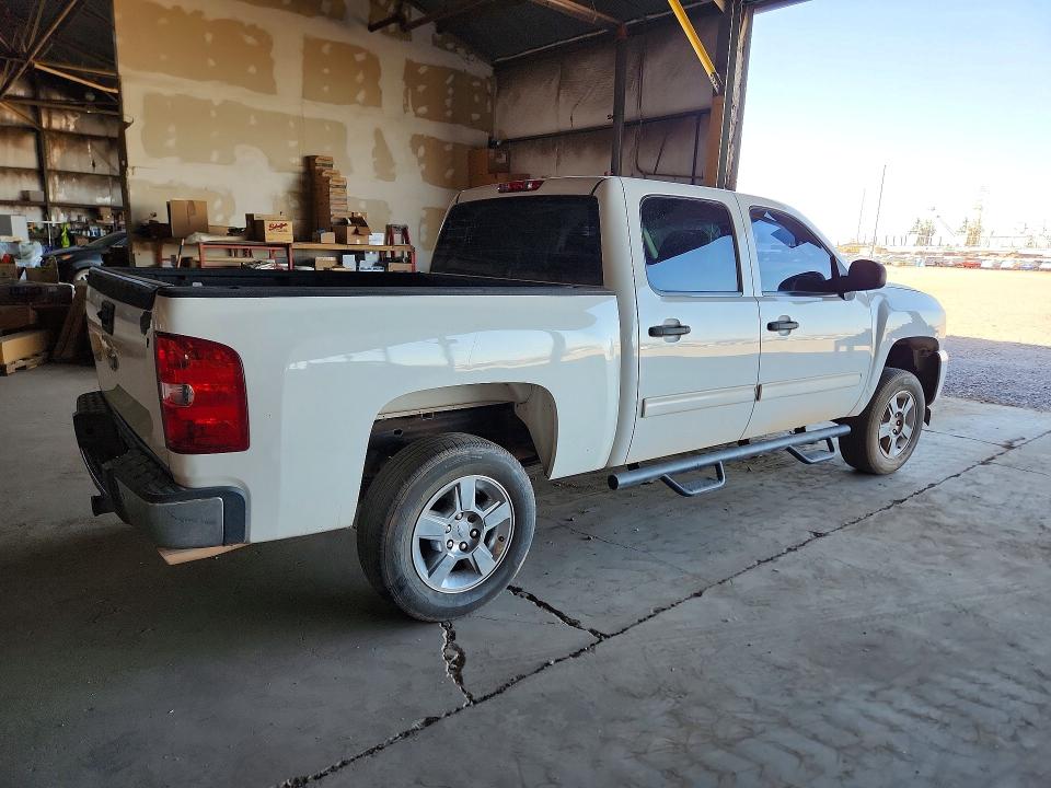 Продажа на аукционе авто 2011 Chevrolet Silverado, vin: 3GCUCUEJXBG127127, номер лота: 59725646