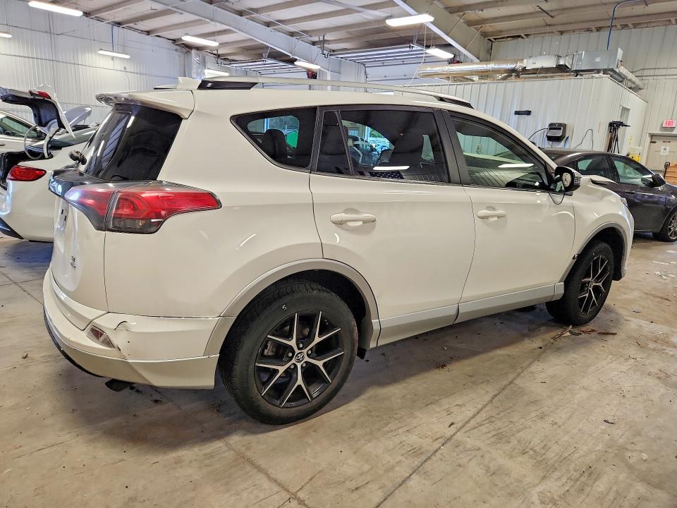 Aukcja sprzedaży 2016 Toyota Rav4, vin: JTMJFREV1GJ066167, numer aukcji: 61924326