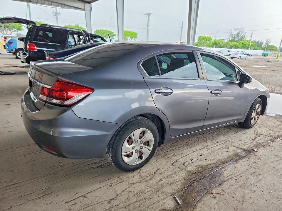 Продажа на аукционе авто 2015 Honda Civic, vin: 2HGFB2F50FH521258, номер лота: 59707606