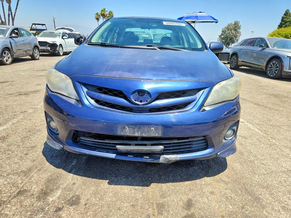 60885966 :رقم المزاد ، 5YFBU4EE2DP201399 vin ، 2013 Toyota Corolla مزاد بيع