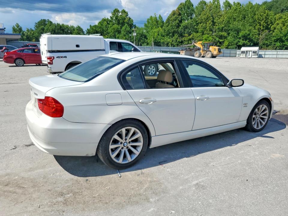 60982816 :رقم المزاد ، WBAPK7C58BA970164 vin ، 2011 Bmw 328 مزاد بيع
