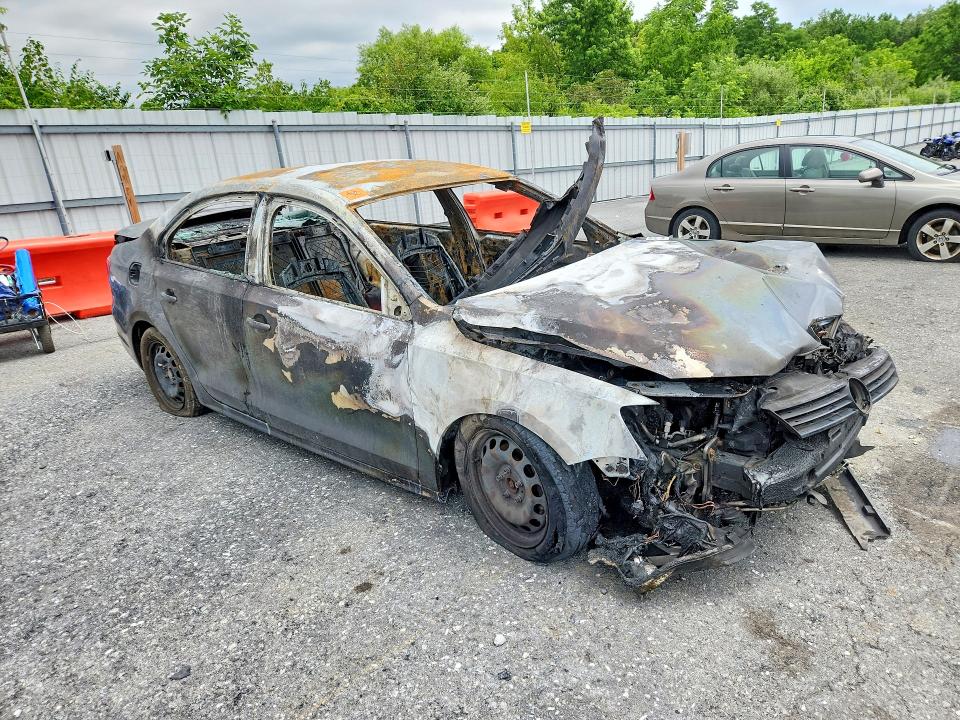 60175296 :رقم المزاد ، 3VW2K7AJXDM295322 vin ، 2013 Volkswagen Jetta مزاد بيع