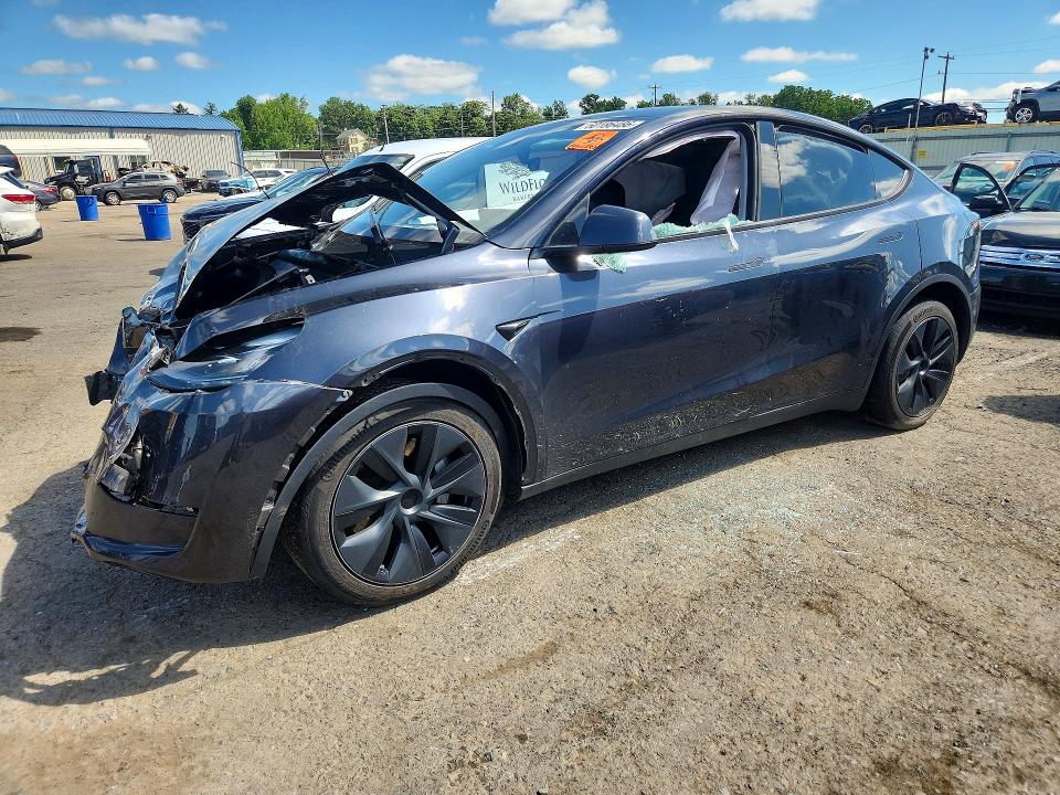 2024 Tesla Model Y მანქანა იყიდება აუქციონზე, vin: 7SAYGDEE6RA330234, აუქციონის ნომერი: 60186486