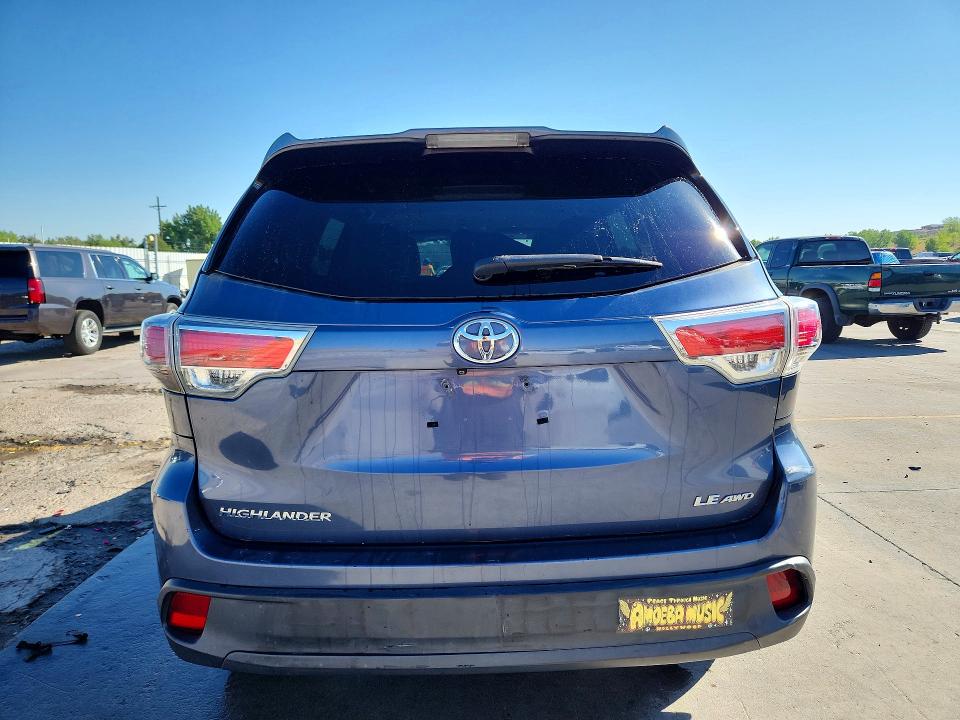 Продажа на аукционе авто 2015 Toyota Highlander, vin: 5TDBKRFH5FS217537, номер лота: 60897056