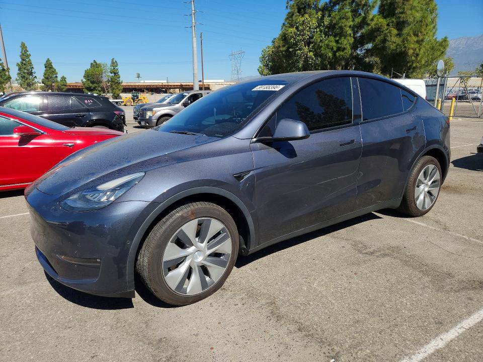 Auction sale of the 2022 Tesla Model Y, vin: 7SAYGDEE1NF435051, lot number: 59188396