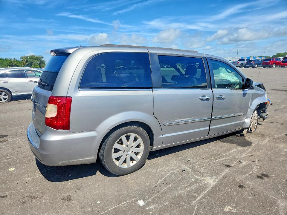 2016 Chrysler Town & Country მანქანა იყიდება აუქციონზე, vin: 2C4RC1BG2GR137892, აუქციონის ნომერი: 61114816