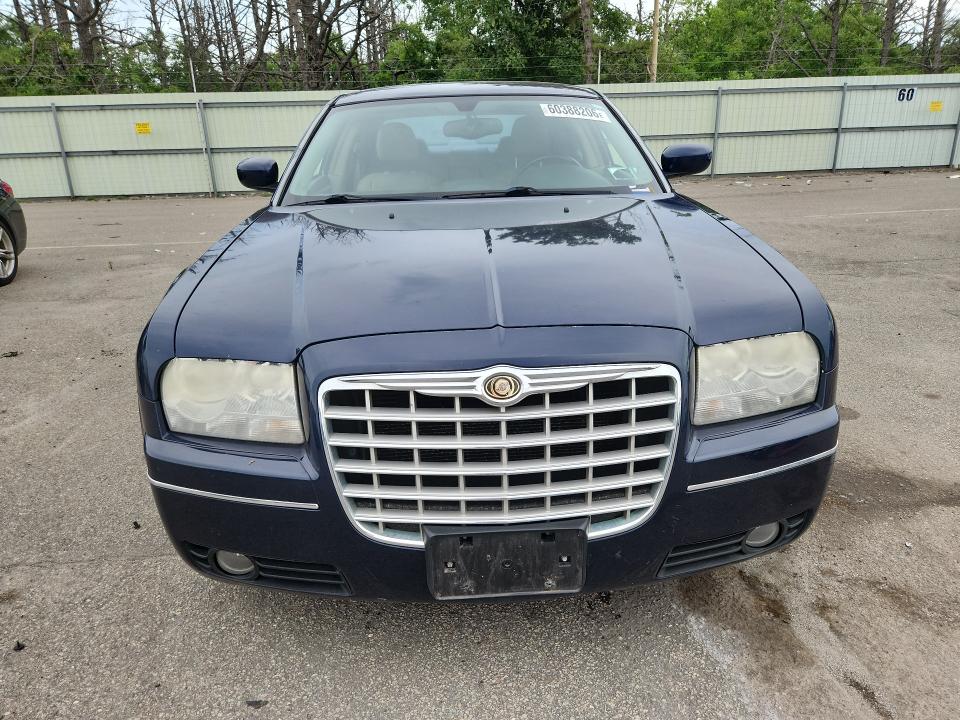 60388206 :رقم المزاد ، 2C3AA53G45H183174 vin ، 2005 Chrysler 300 مزاد بيع
