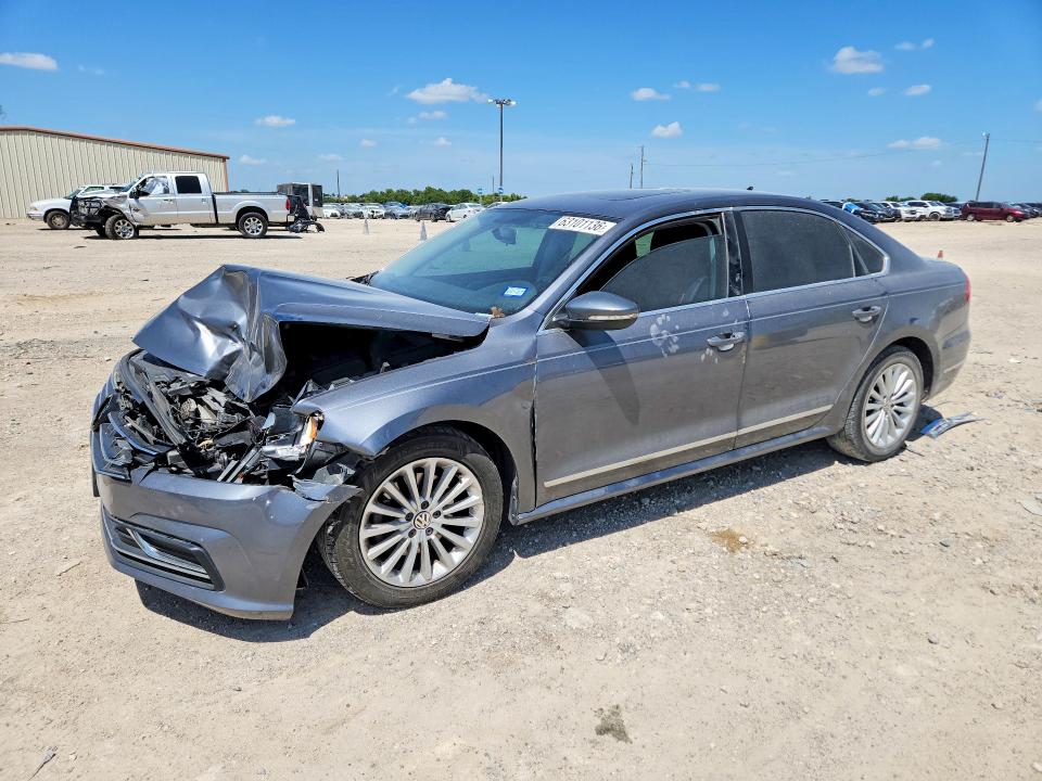 2016 Volkswagen Passat მანქანა იყიდება აუქციონზე, vin: 1VWBS7A31GC021370, აუქციონის ნომერი: 63101136