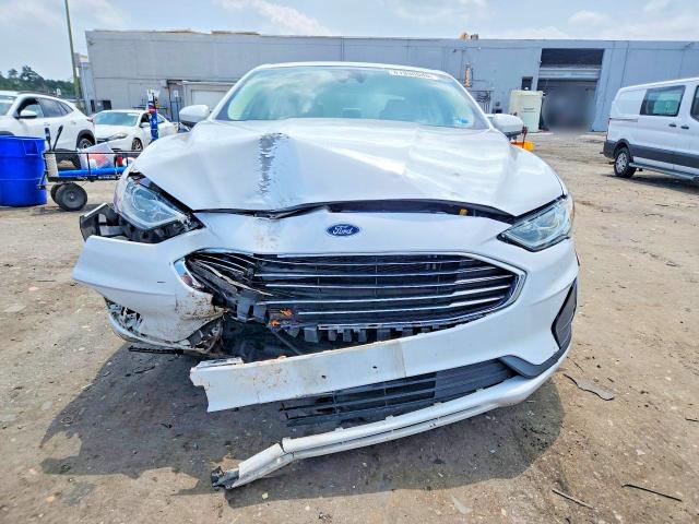 61936586 :رقم المزاد ، 3FA6P0G7XKR128537 vin ، 2019 Ford Fusion مزاد بيع