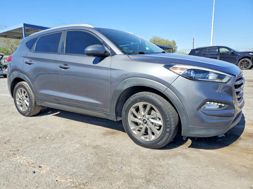 2016 Hyundai Tucson მანქანა იყიდება აუქციონზე, vin: KM8J33A47GU178131, აუქციონის ნომერი: 59834176