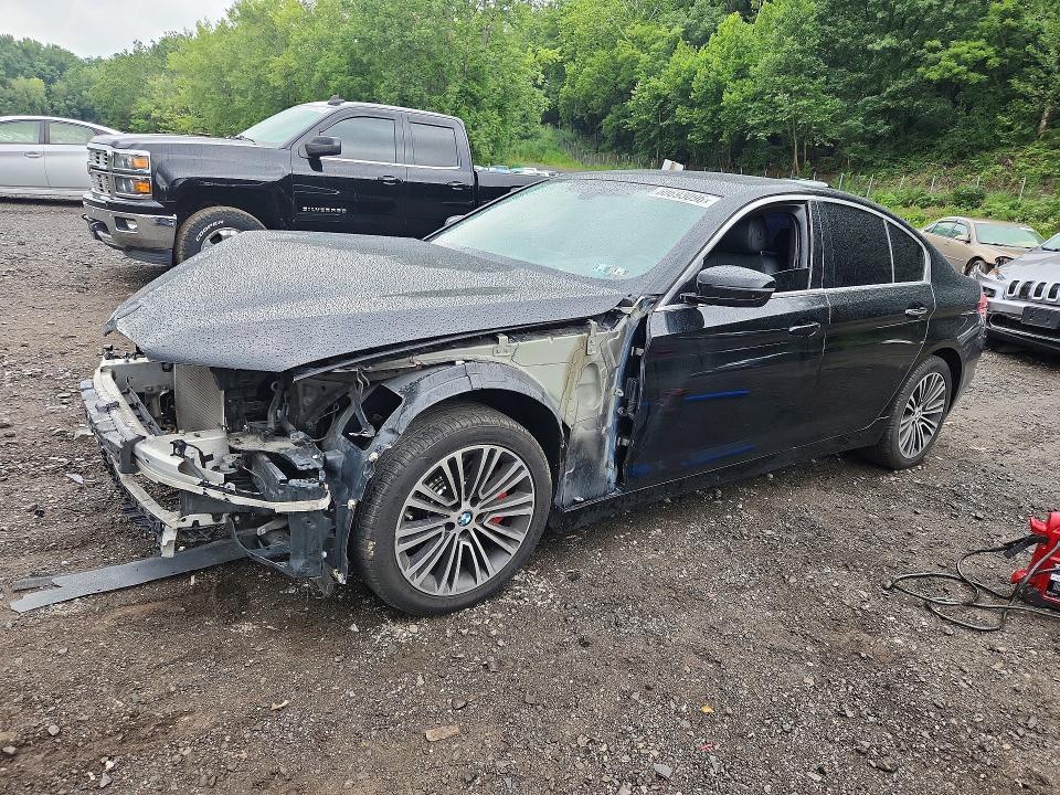 60693096 :رقم المزاد ، WBAJA7C51JWA72440 vin ، 2018 Bmw 530 مزاد بيع