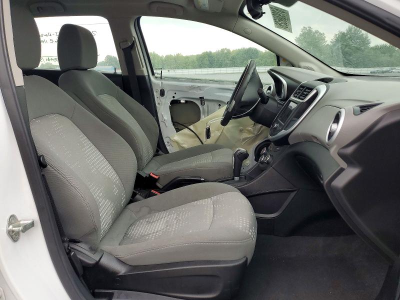 61930526 :رقم المزاد ، 1G1JG6SB0L4124244 vin ، 2020 Chevrolet Sonic مزاد بيع