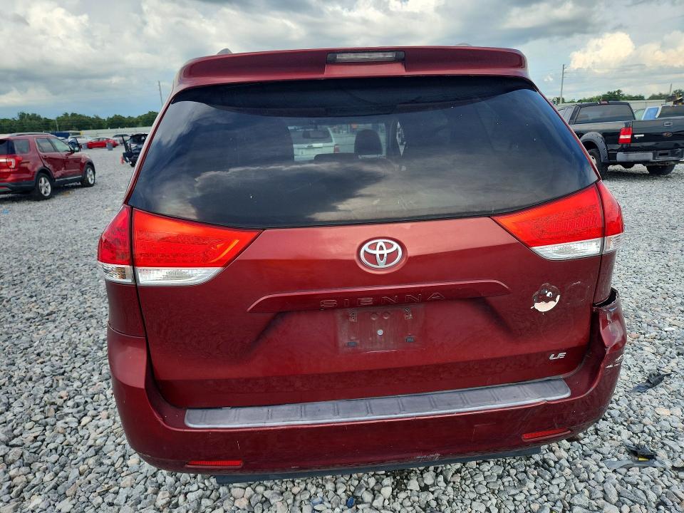 2014 Toyota Sienna მანქანა იყიდება აუქციონზე, vin: 5TDKK3DCXES486104, აუქციონის ნომერი: 60204296