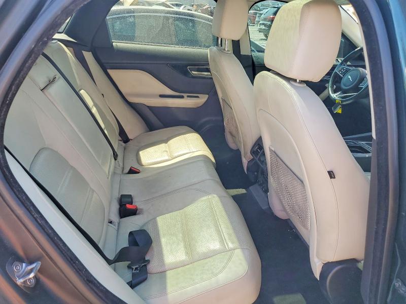 2018 Jaguar F-pace მანქანა იყიდება აუქციონზე, vin: SADCK2FX3JA256821, აუქციონის ნომერი: 61745336