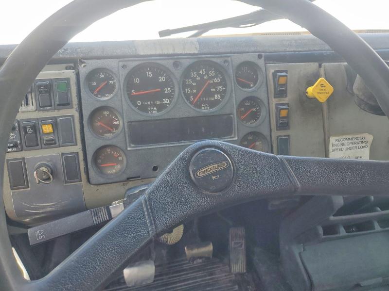 Продажа на аукционе авто 1999 Freightliner Fl112, vin: 1FVXTWEBXXHB53426, номер лота: 59611966