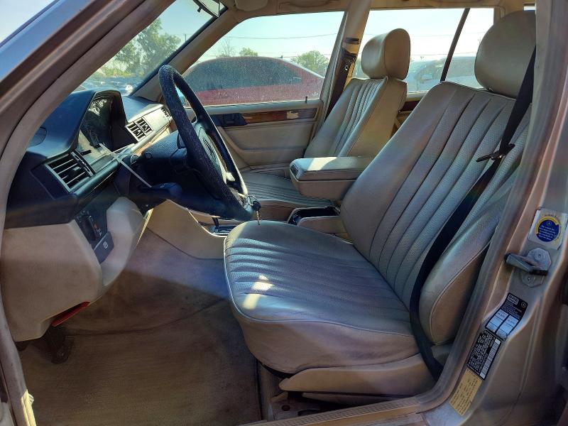 61929746 :رقم المزاد ، WDBEA92E4SF319352 vin ، 1995 Mercedes-benz E مزاد بيع