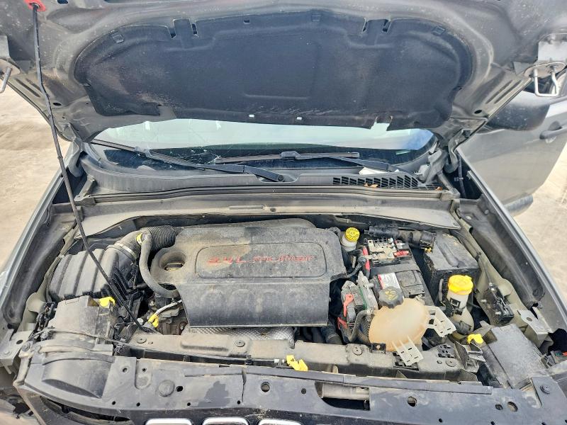 60687836 :رقم المزاد ، ZACNJCAB6MPM18015 vin ، 2021 Jeep Renegade مزاد بيع