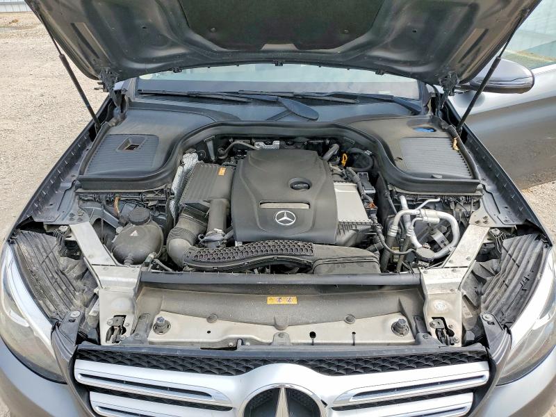 62074926 :رقم المزاد ، WDC0G4JB2HV008144 vin ، 2017 Mercedes-benz Glc مزاد بيع
