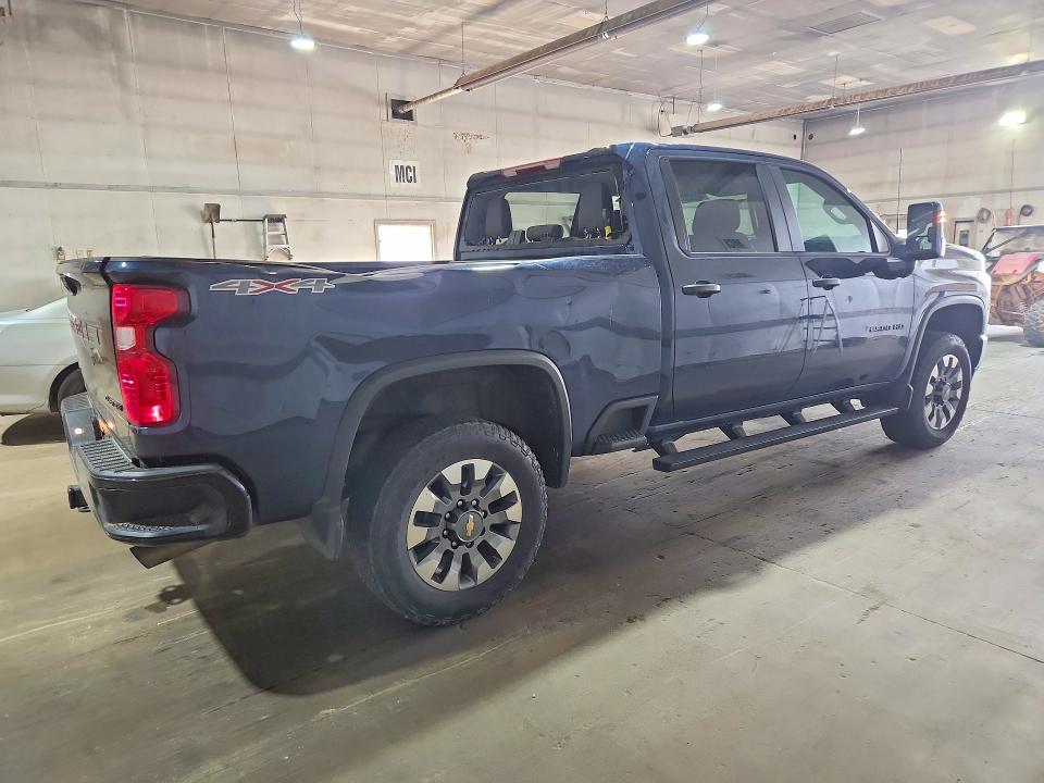 62042846 :رقم المزاد ، 2GC4YME77P1719686 vin ، 2023 Chevrolet Silverado مزاد بيع