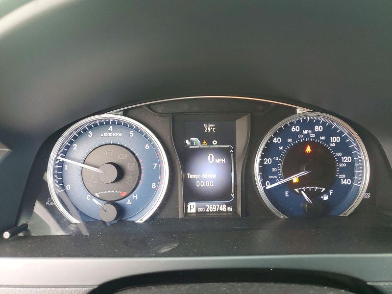 60074526 :رقم المزاد ، 4T1BF1FKXHU666918 vin ، 2017 Toyota Camry مزاد بيع