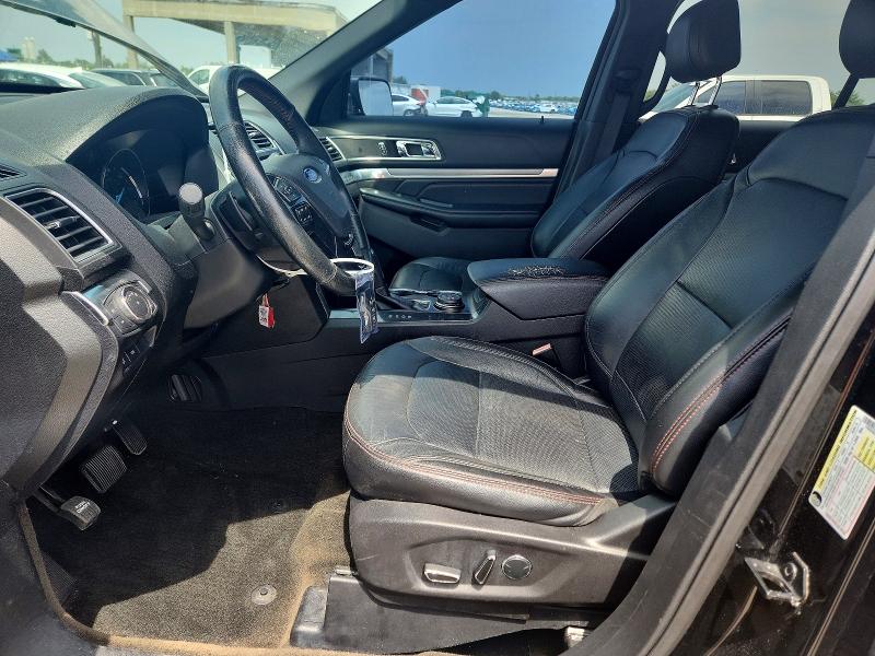 61397856 :رقم المزاد ، 1FM5K8GT4HGC45087 vin ، 2017 Ford Explorer مزاد بيع